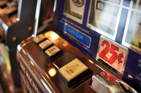 Jurassic Kingdom winning spin display on pengeluaran ttm showing payout calculation